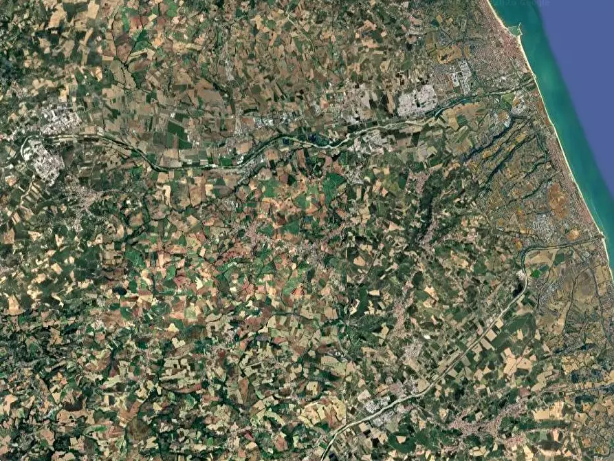 Immagine 14 di Laboratorio in vendita  in Via Felice Cavallotti a Montegranaro