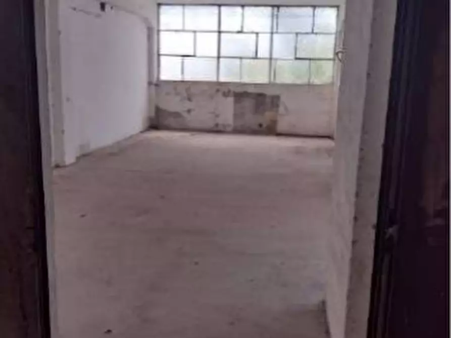 Immagine 4 di Magazzino in vendita  in Via Felice Cavallotti a Montegranaro
