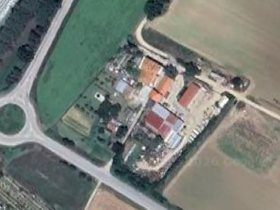 Immagine 10 di Stabile in vendita  in Localita' Badia di Montecorona a Umbertide