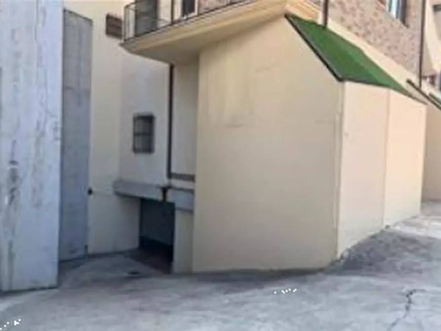 Immagine 4 di Garage in vendita  in Via XXV Aprile a Fermo