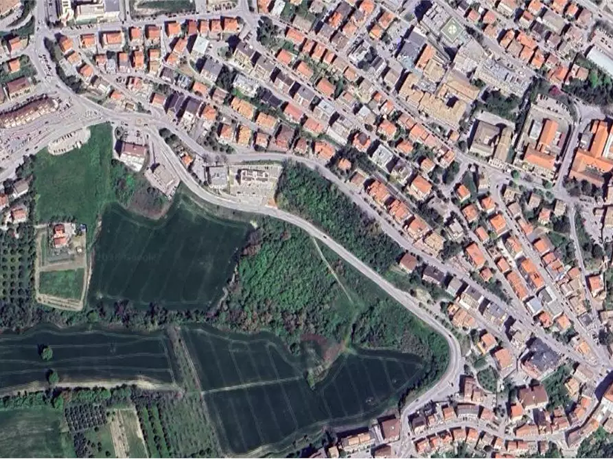 Immagine 13 di Garage in vendita  in Via XXV Aprile a Fermo