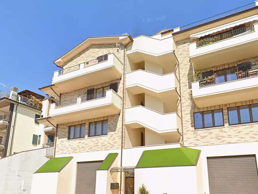 Immagine 1 di Garage in vendita  in Via XXV Aprile a Fermo