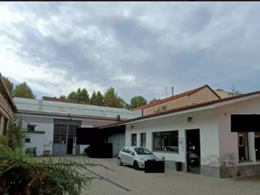 Immagine 1 di Negozio in vendita  in Corso Alessandria  a Asti