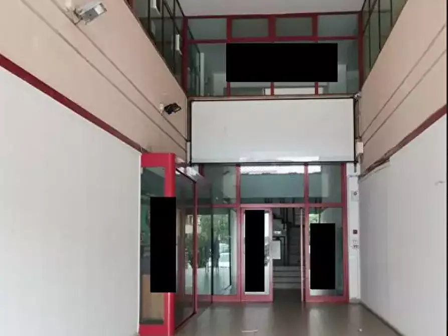 Immagine 3 di Ufficio in vendita  in Via Canada a Porto Sant'elpidio