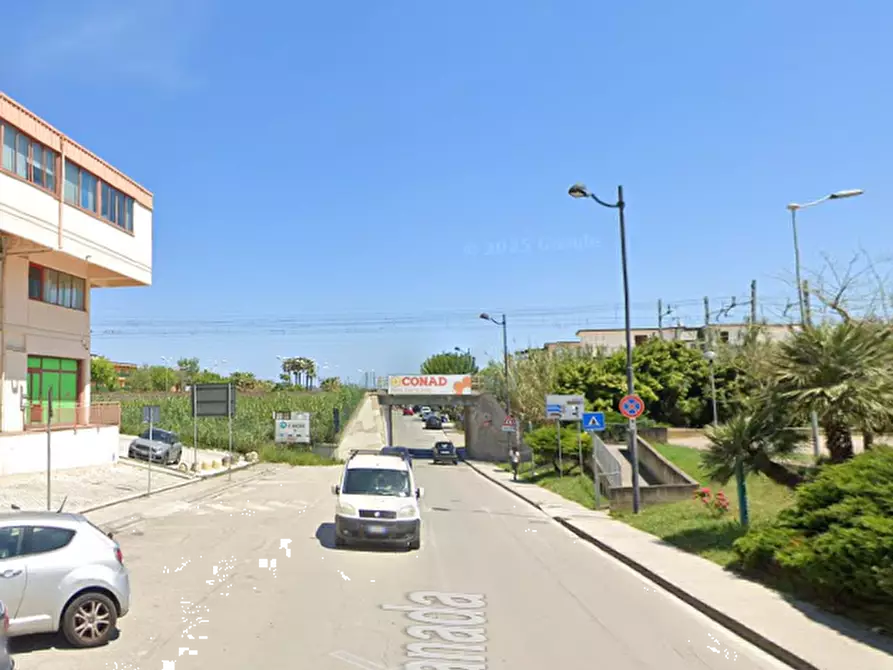 Immagine 6 di Ufficio in vendita  in Via Canada a Porto Sant'elpidio