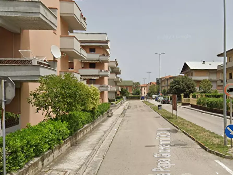 Immagine 3 di Magazzino in vendita  in Via Papa Giovanni XXIII a Pedaso