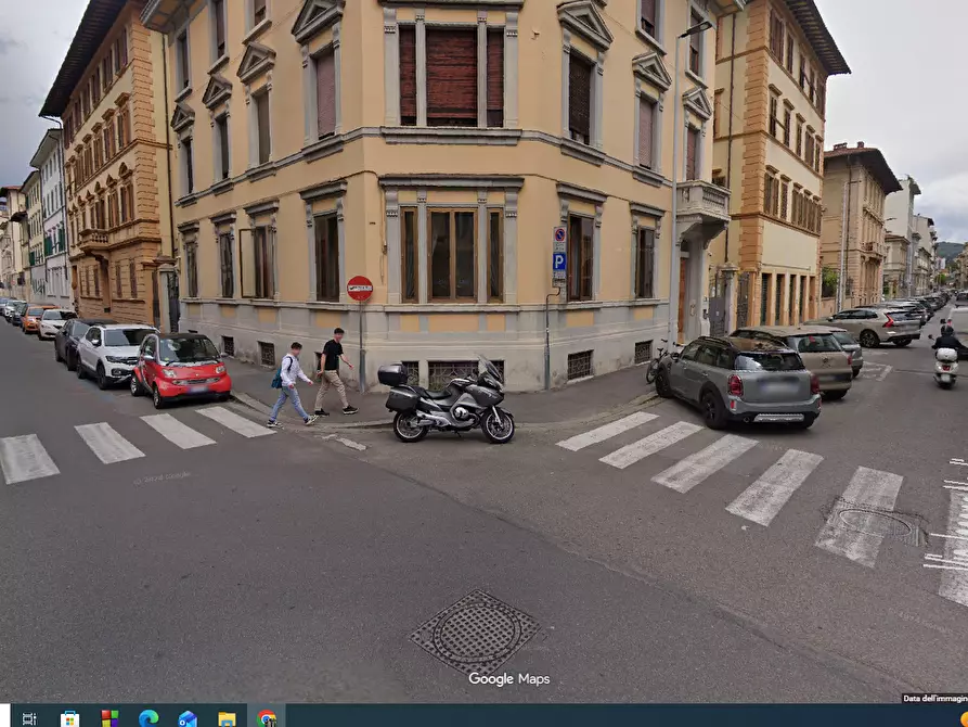 Immagine 14 di Appartamento in vendita  in via dei Della Robbia a Firenze