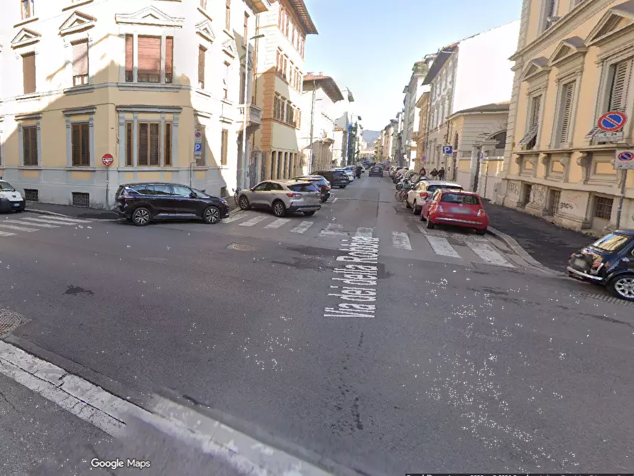 Immagine 15 di Appartamento in vendita  in via dei Della Robbia a Firenze