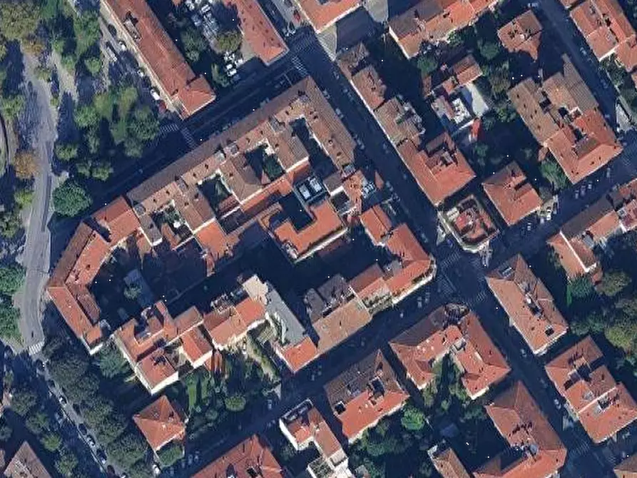 Immagine 18 di Appartamento in vendita  in via dei Della Robbia a Firenze