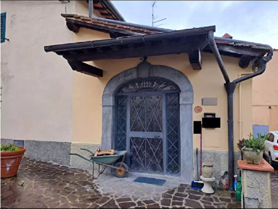 Immagine 2 di Rustico / casale in vendita  in via Carcheri a Lastra A Signa