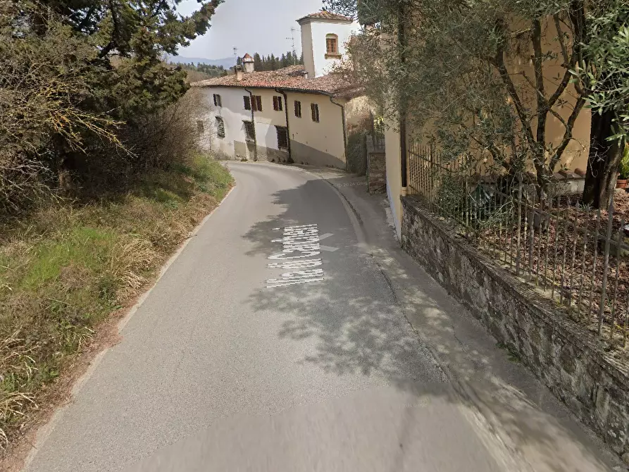 Immagine 18 di Rustico / casale in vendita  in via Carcheri a Lastra A Signa