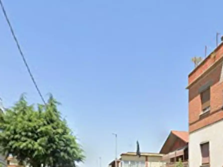 Immagine 6 di Negozio in vendita  in Via Fiamignano a Roma