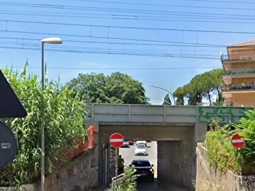 Immagine 4 di Appartamento in vendita  in Via di Villa Bonelli a Roma