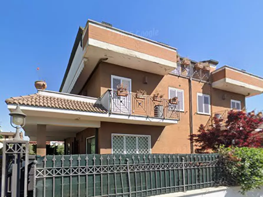 Immagine 5 di Porzione di casa in vendita  in Via S. Cipirello a Roma