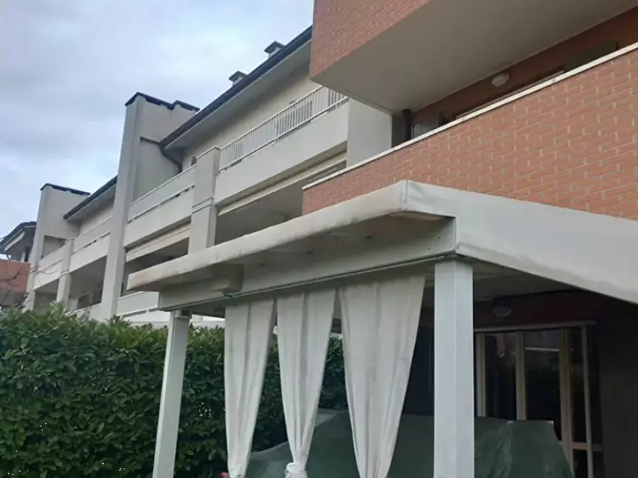 Immagine 6 di Appartamento in vendita  in Via Ubaldo Comandini a Ravenna