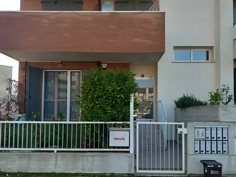 Immagine 12 di Appartamento in vendita  in Via Ubaldo Comandini a Ravenna