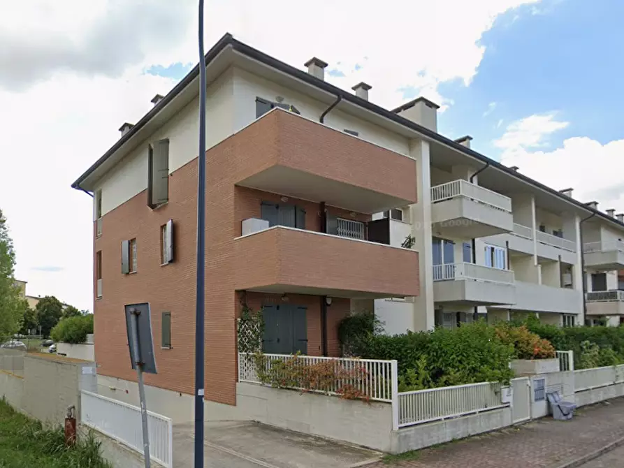 Immagine 17 di Appartamento in vendita  in Via Ubaldo Comandini a Ravenna