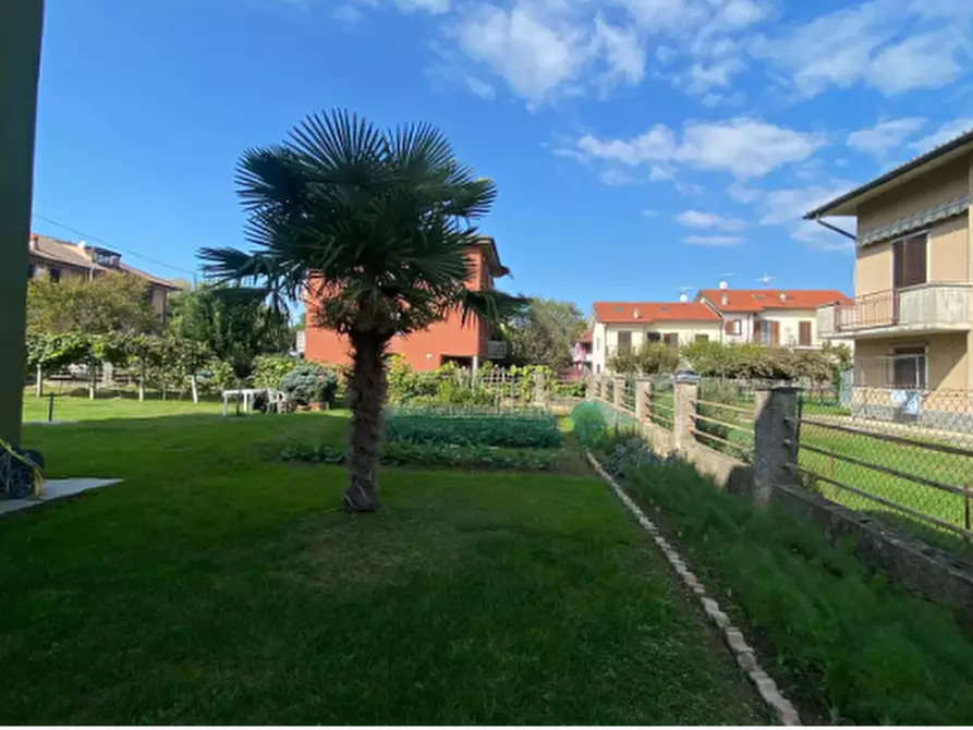 Immagine 1 di Terreno agricolo in vendita  in Via G. Donizetti a Fara Olivana Con Sola