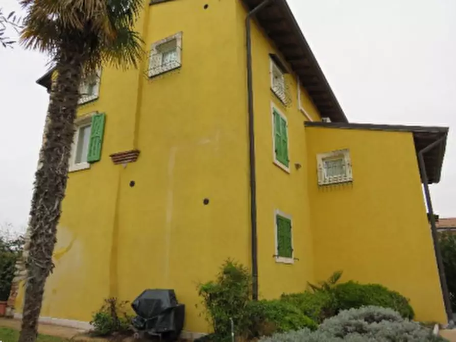 Immagine 1 di Villa in vendita  in Via pozzo dell'amore a Affi