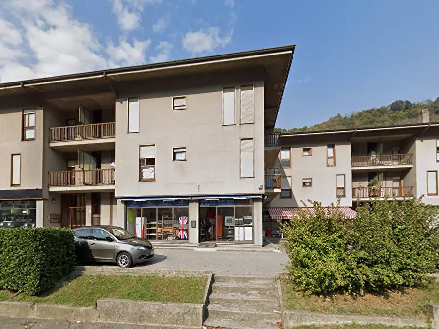 Immagine 5 di Appartamento in vendita  in via Lecco a Pontida