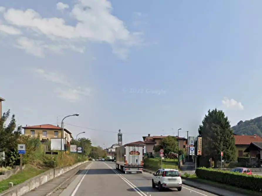 Immagine 10 di Appartamento in vendita  in via Lecco a Pontida