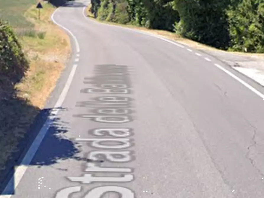 Immagine 4 di Magazzino in vendita  in Strada Croce Babucce a Tavullia