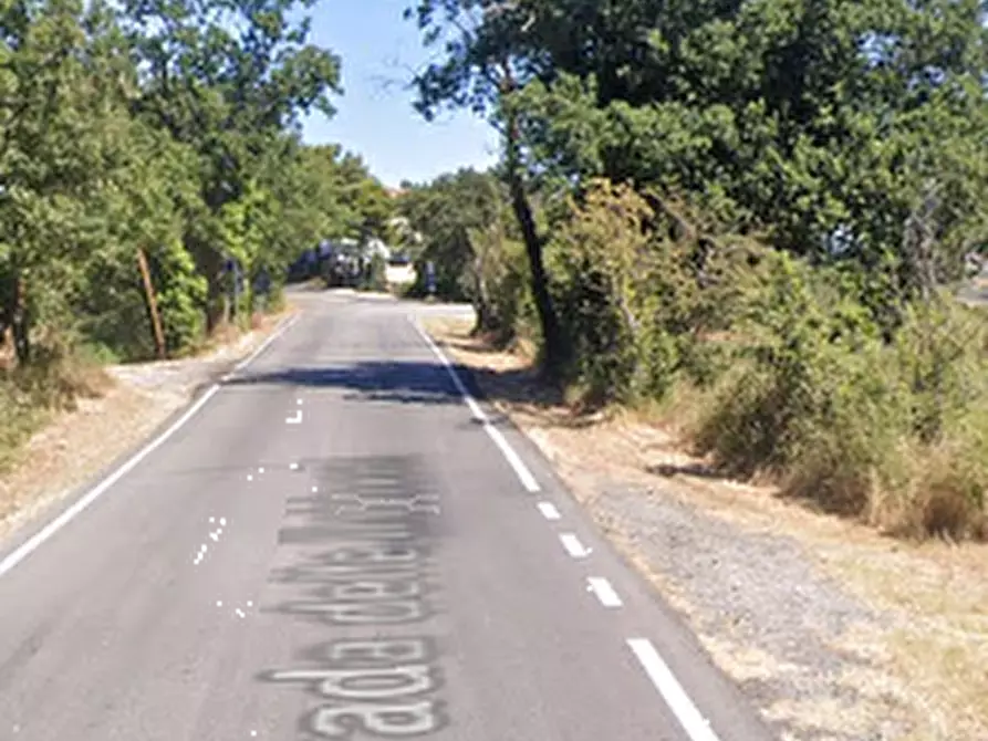 Immagine 6 di Magazzino in vendita  in Strada Croce Babucce a Tavullia