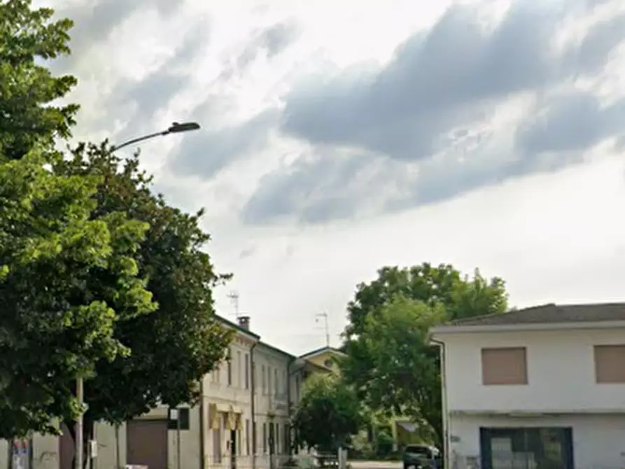 Immagine 12 di Appartamento in vendita  in Via D'Azeglio a Granze