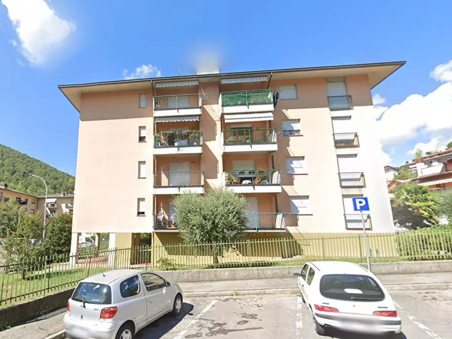 Immagine 10 di Appartamento in vendita  in Via Grumasone a Alzano Lombardo