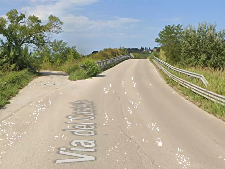 Immagine 2 di Magazzino in vendita  in Via del Castello a Fano