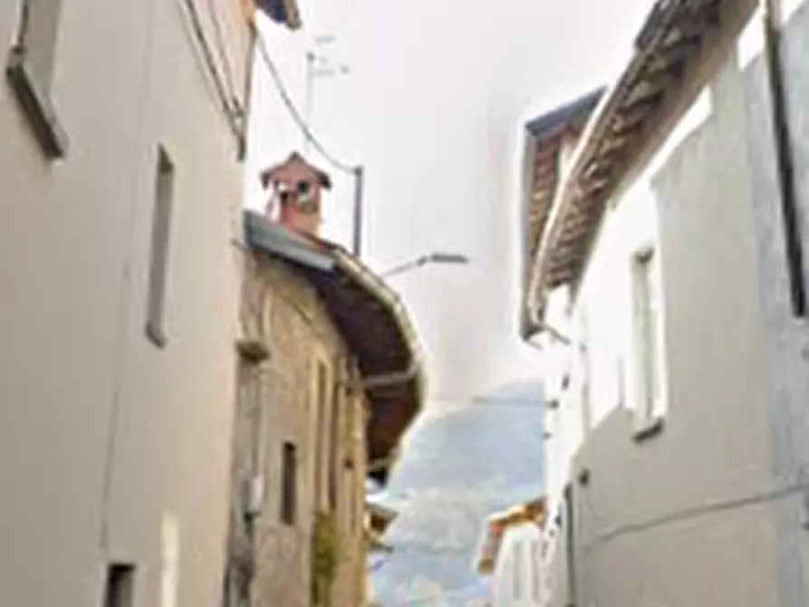 Immagine 9 di Appartamento in vendita  in Via A. Volta a Cittiglio
