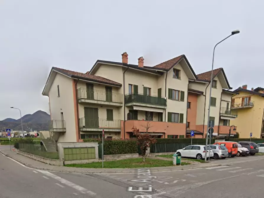 Immagine 11 di Appartamento in vendita  in via Ermenegildo Agazzi a Brembate Di Sopra