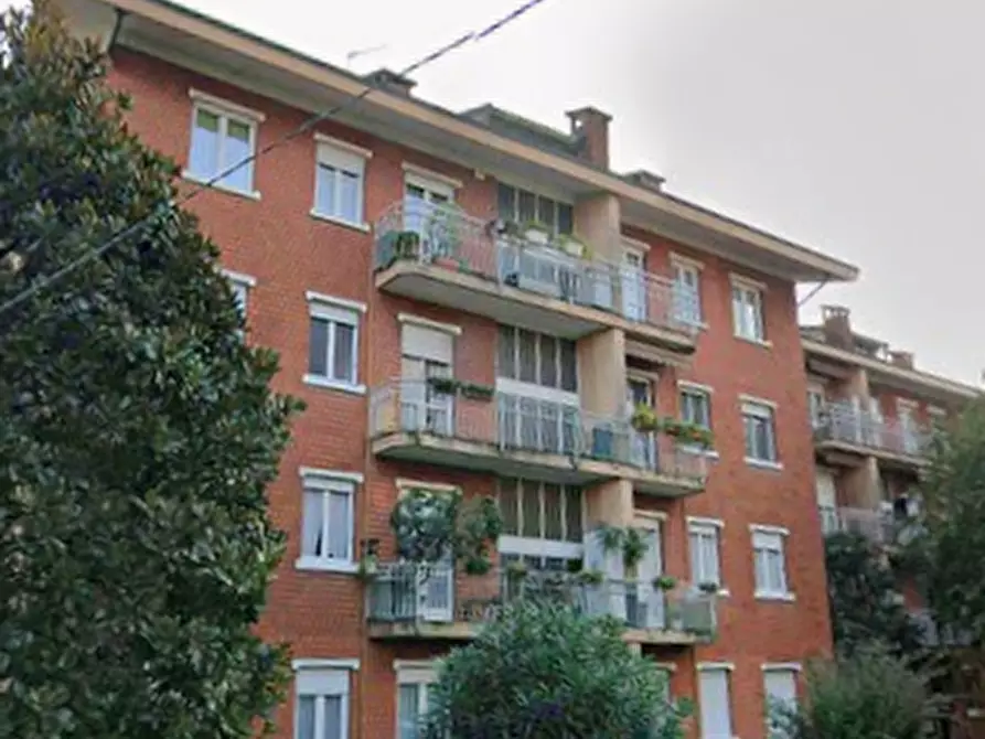 Immagine 2 di Appartamento in vendita  in Via Cantoreggio a Varese