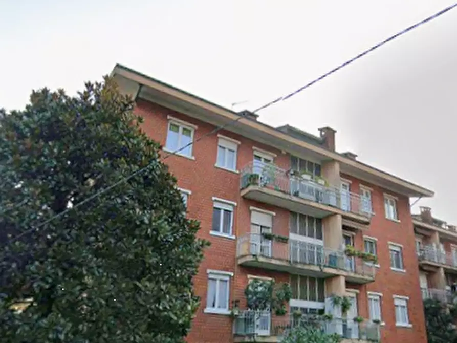 Immagine 12 di Appartamento in vendita  in Via Cantoreggio a Varese