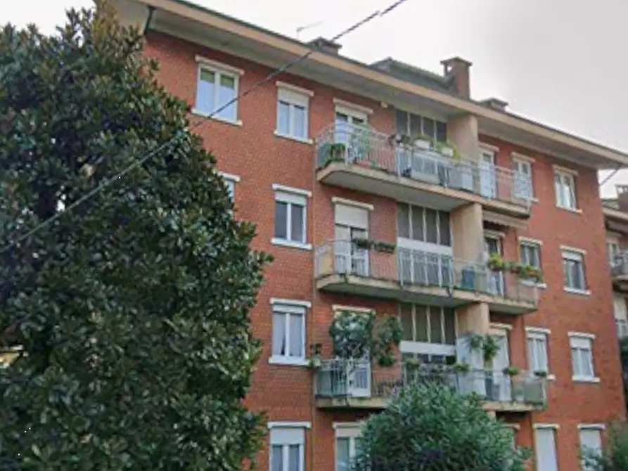 Immagine 13 di Appartamento in vendita  in Via Cantoreggio a Varese