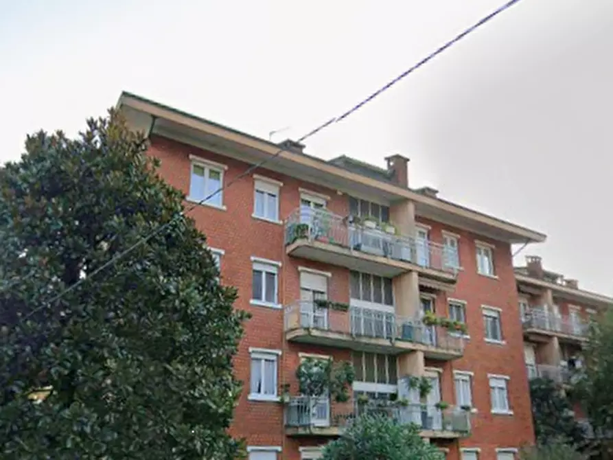 Immagine 15 di Appartamento in vendita  in Via Cantoreggio a Varese