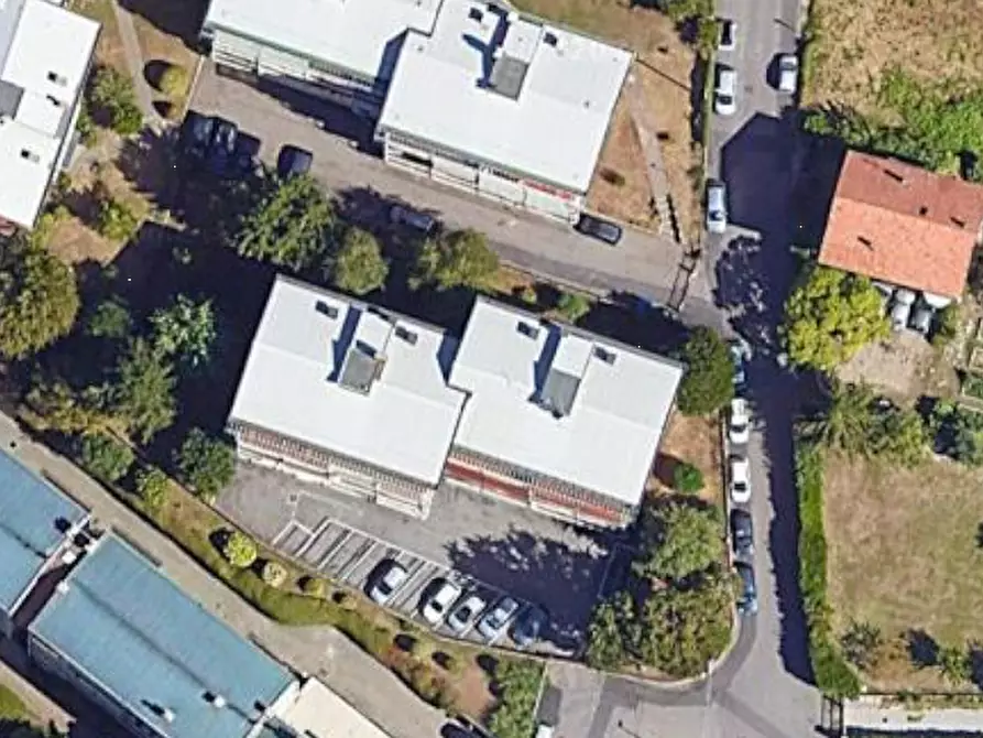 Immagine 19 di Appartamento in vendita  in Via Cantoreggio a Varese