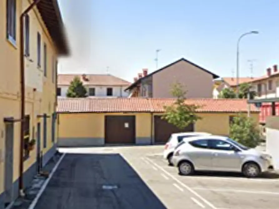 Immagine 6 di Negozio in vendita  in Piazza S. Carlo a Corbetta