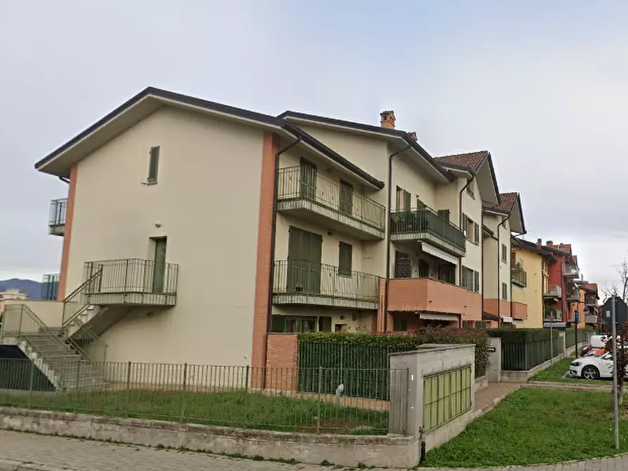 Immagine 12 di Appartamento in vendita  in via E. Agazzi a Brembate Di Sopra