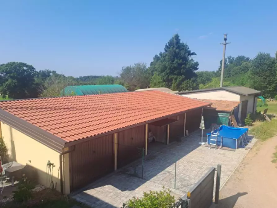 Immagine 2 di Appartamento in vendita  in Via Alessandro Manzoni a Carnago