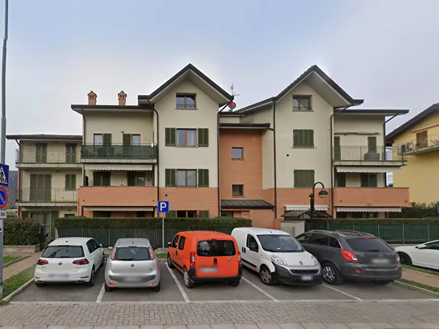 Immagine 2 di Appartamento in vendita  in via E. Agazzi a Brembate Di Sopra