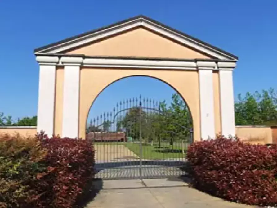 Immagine 4 di Posto auto in vendita  in Frazione Villanuova a Verolavecchia