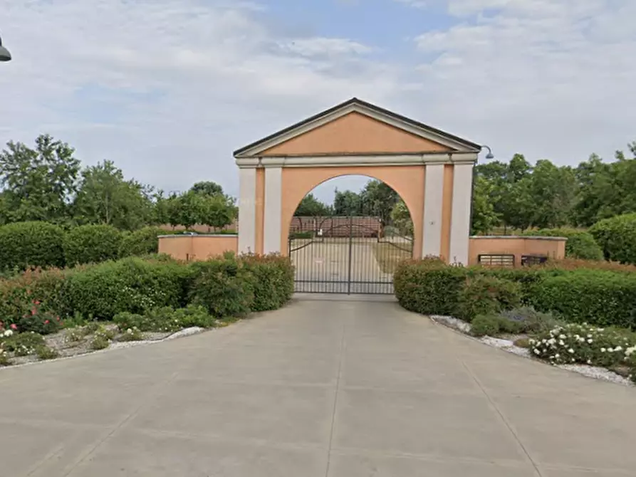 Immagine 6 di Posto auto in vendita  in Frazione Villanuova a Verolavecchia