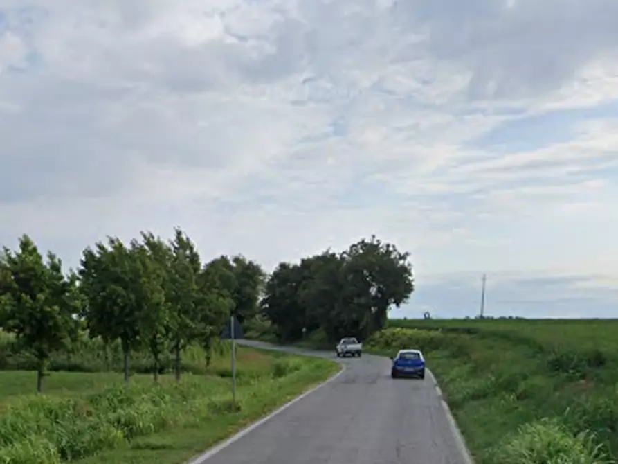 Immagine 10 di Posto auto in vendita  in Frazione Villanuova a Verolavecchia