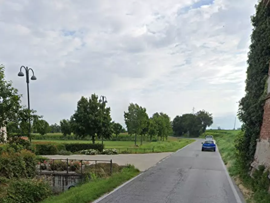 Immagine 11 di Posto auto in vendita  in Frazione Villanuova a Verolavecchia