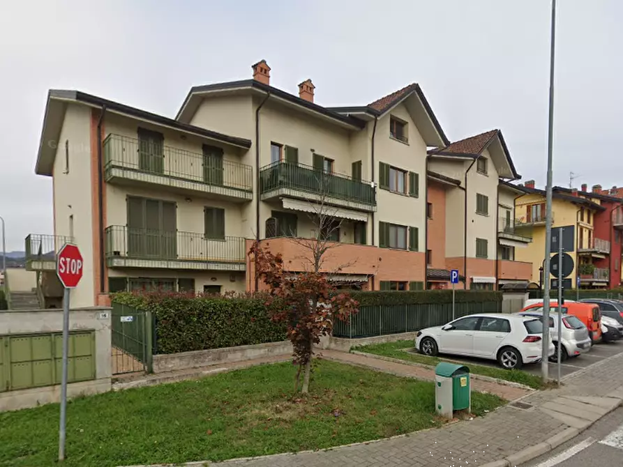 Immagine 9 di Appartamento in vendita  in via E. Agazzi a Brembate Di Sopra