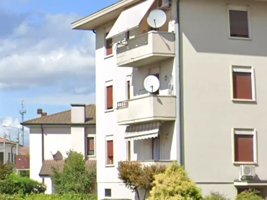 Immagine 13 di Appartamento in vendita  in Via Olmo a Creazzo
