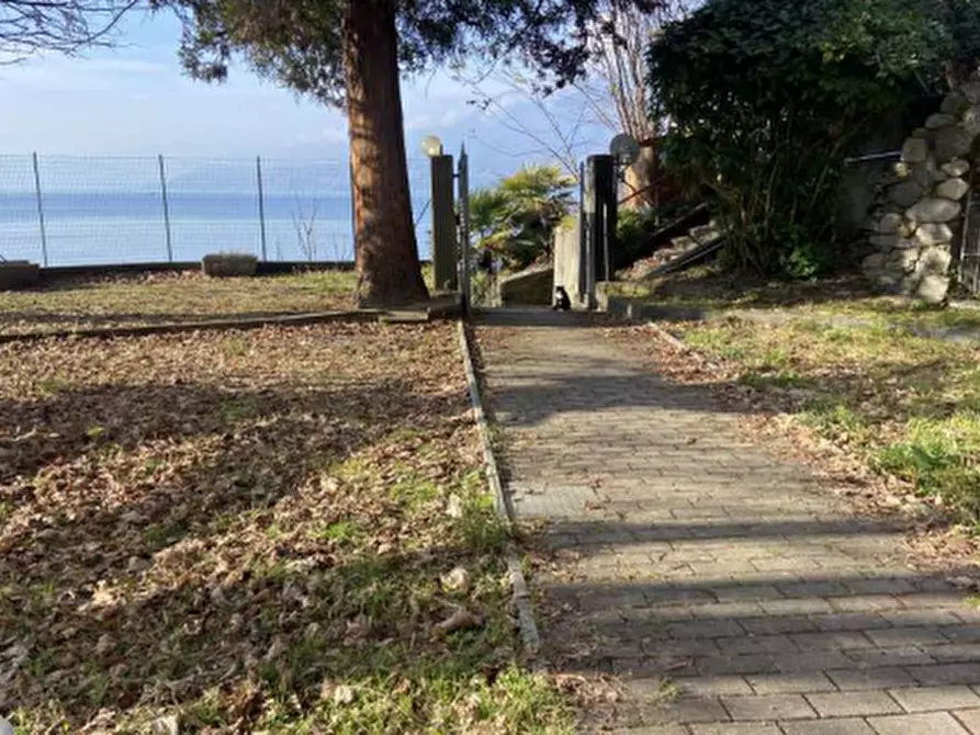 Immagine 4 di Stabile in vendita  in Via Asilo a Luino