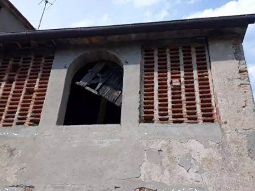 Immagine 3 di Magazzino in vendita  in Via di Collegonzi a Vinci