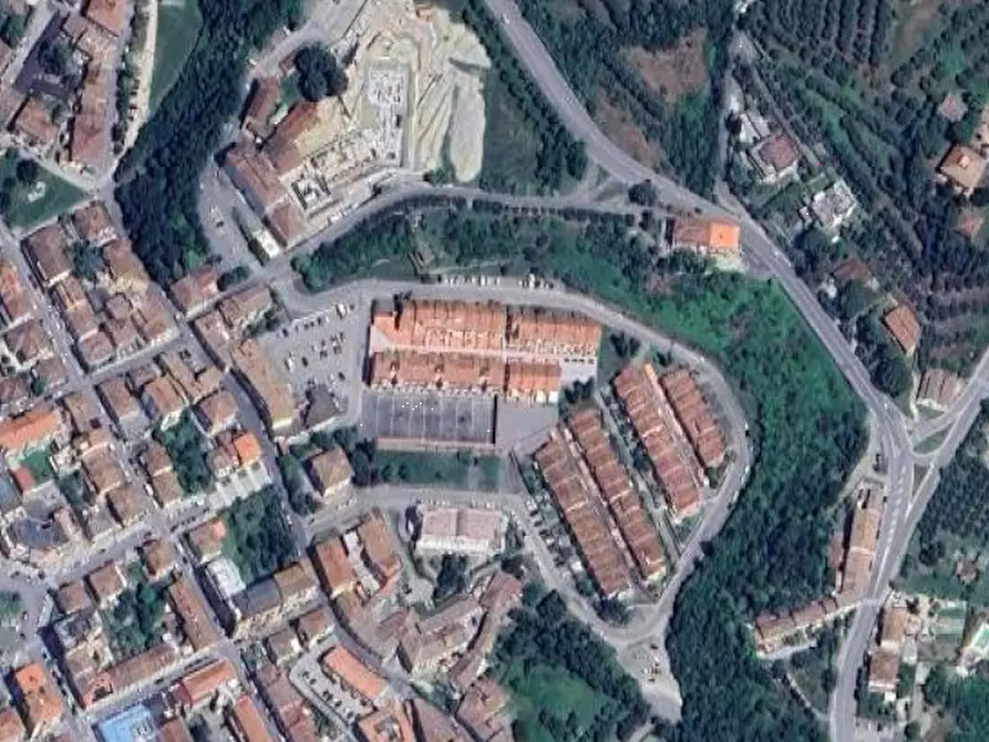 Immagine 16 di Negozio in vendita  in Piazza E. De Filippo  a Castelfiorentino